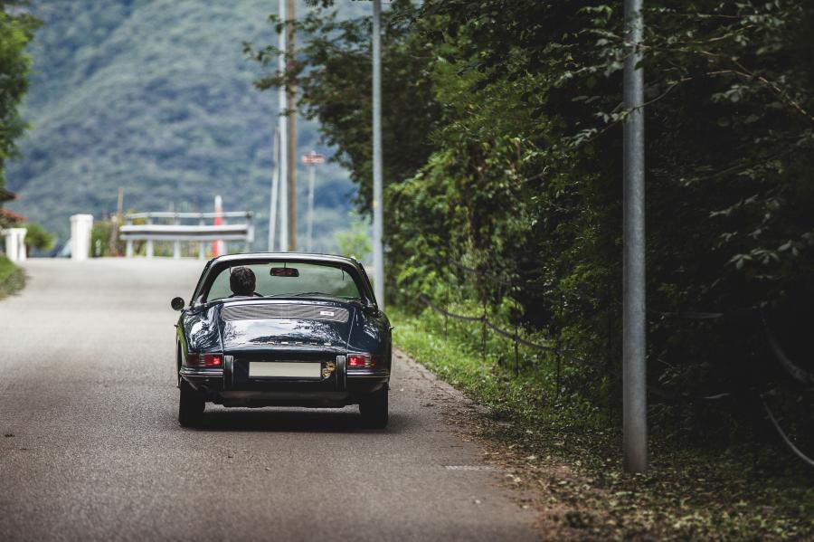  Porsche 911 2.0 Targa (901) 1966 года  (фото 24 из 24)